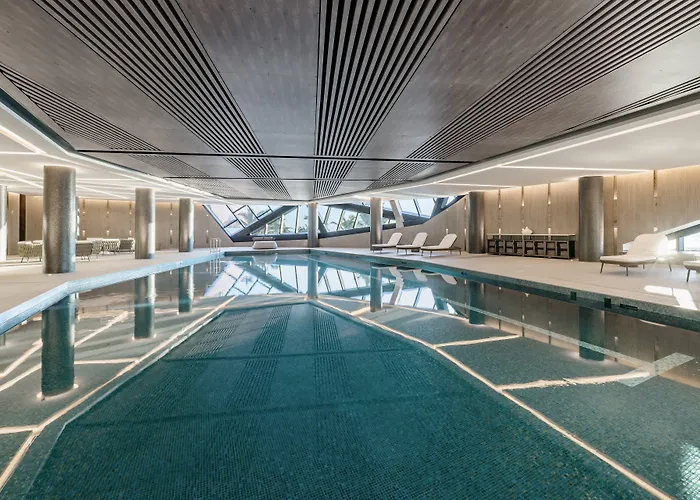 The Langham, Gold Coast And Jewel Residences